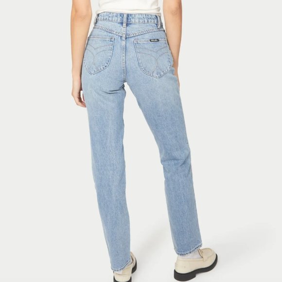 Women's Rolla's Classic Straight Jeans (light wash) - Picture 2 of 5